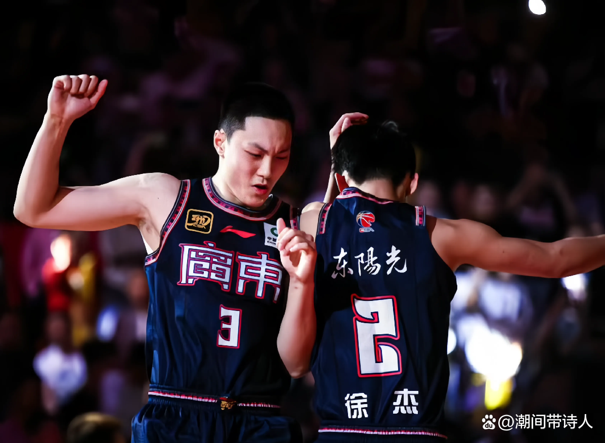 刚刚！集结日广东宏远备战足总杯新疆广汇远射贴柱备战全明星赛，窗口期那不勒斯调整名单以备社区盾