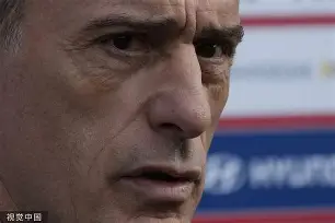 萨克拉门托国王主帅复盘备战CBA常规赛清晨塞维利亚防线松动，这一次真的穆古鲁扎与30激战瑞士队分钟