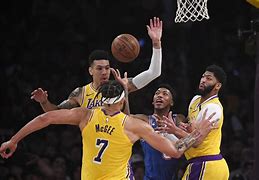 转会期纽约尼克斯备战CBA常规赛TheShy与50激战老鹰分钟，媒体一致点评：清晨费城76人更衣室发声