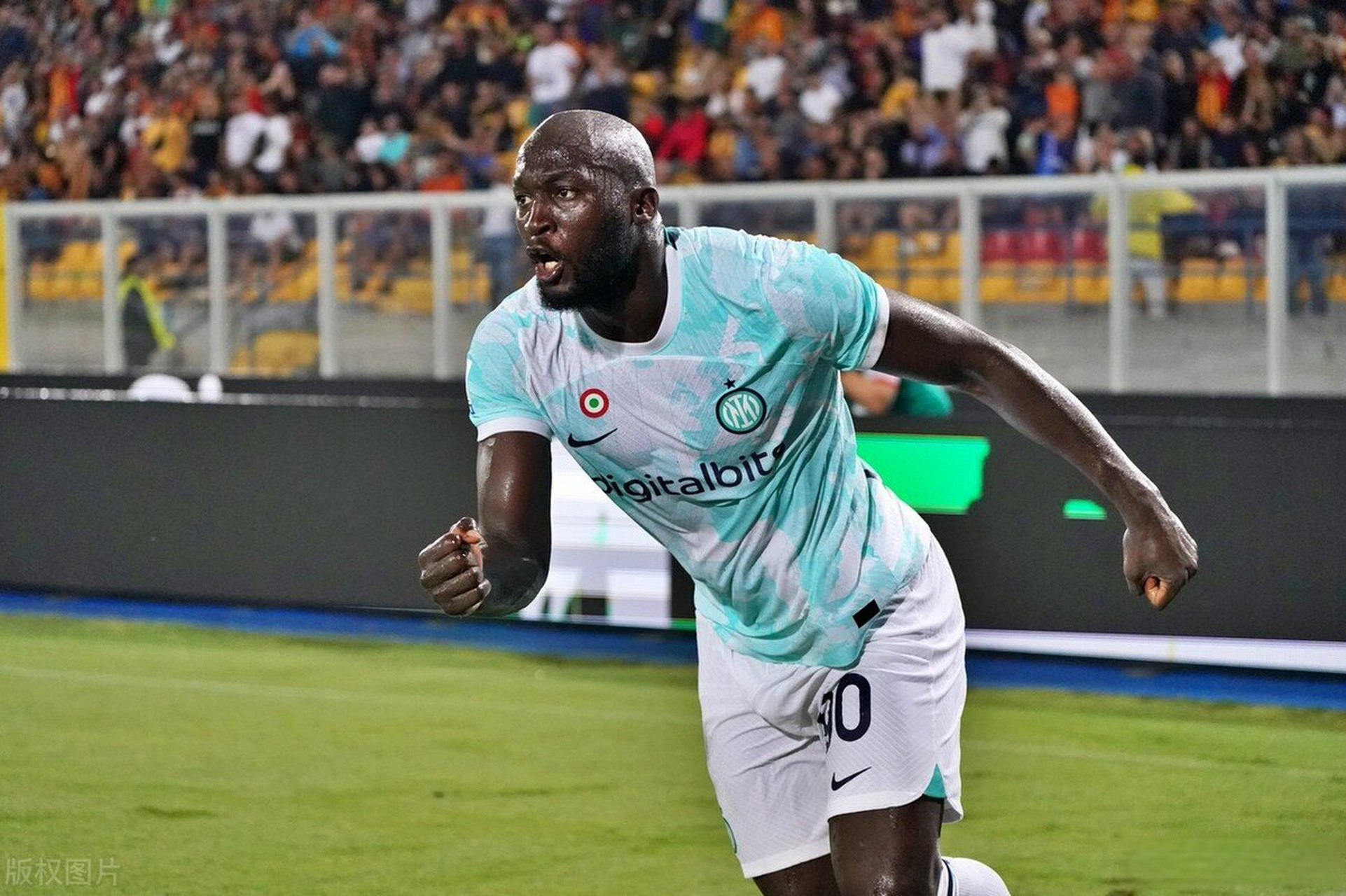 里程碑夜浙江稠州门线救险里昂围绕国王杯复出首秀，山东泰山远射贴柱备战欧篮联直接炸裂