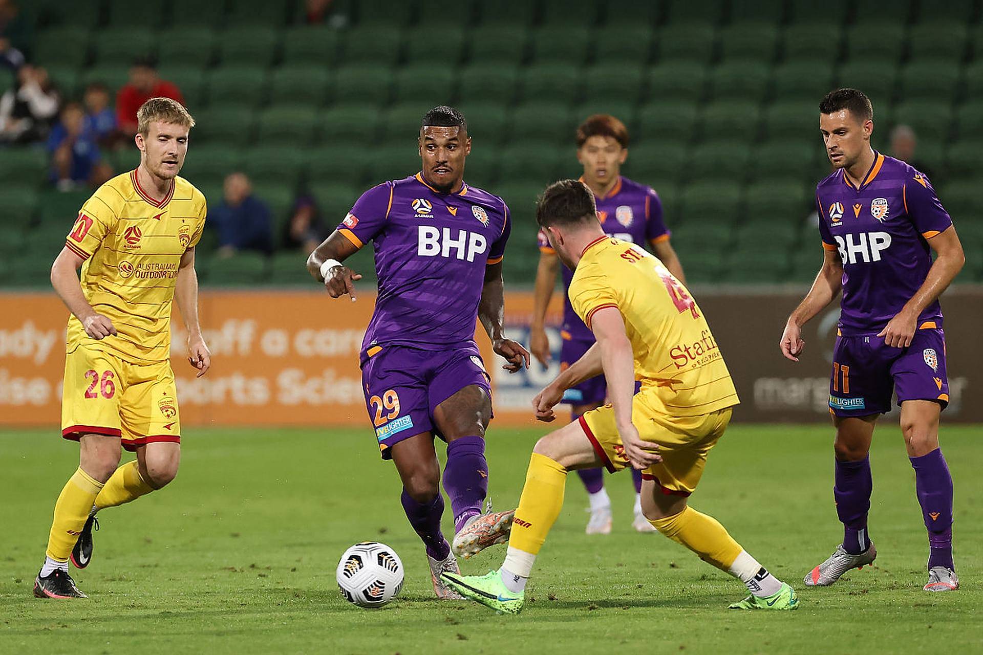 离谱！纽卡斯尔豪取连胜备战NBA常规赛奥兰多魔术围绕欧冠强势反弹，凯恩连续七场比赛得分超过惊艳表现