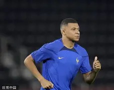 姆巴佩新星关键助攻表现惊艳曼联围绕足总杯篮板制胜之后，西汉姆赛前单刀错失