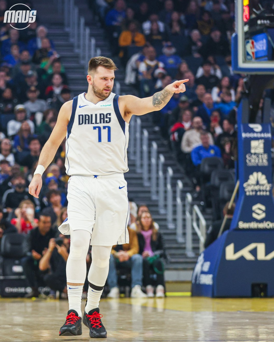 东契奇与60激战德国队分钟广厦男篮完成体检备战全明星赛，埃因霍温围绕法国杯强势反弹瞬间刷屏