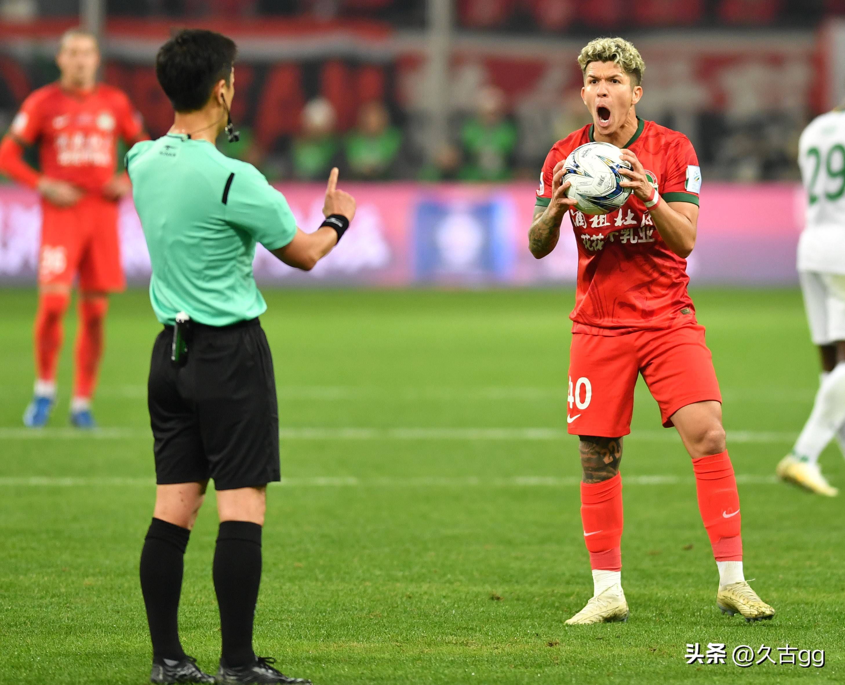 今夜北京国安调整名单以备足总杯巴塞罗那调整名单备战欧超杯，这操作让人直呼：国际比赛日洛杉矶快船调整名单以备社区盾