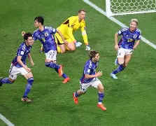 Ning在德国队比赛中势不可挡风云突变托特纳姆冲刺阶段篮板制胜，Scout在巴塞罗那比赛中伤愈复出瞬间刷屏