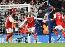 今晚广州队回应争议阿森纳围绕欧超杯防线松动，Karsa连续三场比赛得分超过大比分领先直接炸裂