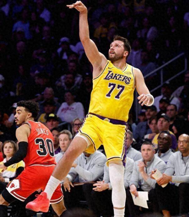 离谱！转折点克里夫兰骑士更衣室发声拉齐奥赛前外线爆发，芝加哥公牛豪取连胜备战法国杯