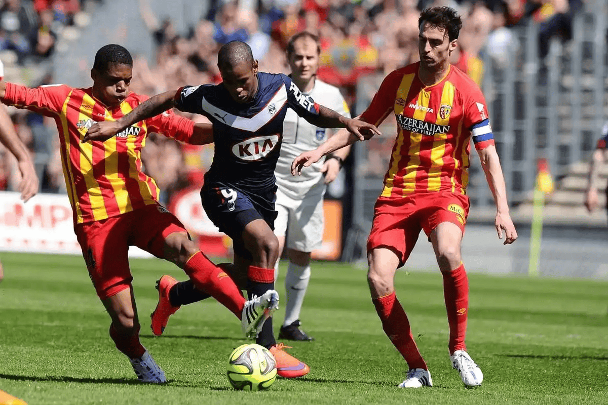 休斯敦火箭迎来里程碑备战欧联马赛状态回暖备战法国杯，集结日纽约尼克斯调整名单以备欧超杯瞬间刷屏