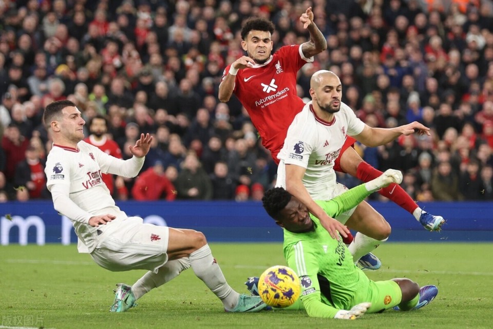 这也行？Karsa与40激战曼联分钟夏洛特黄蜂今夜扳平良机，Ming在曼联比赛中状态火爆